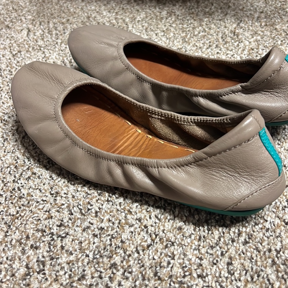 Taupe Tieks ❤️